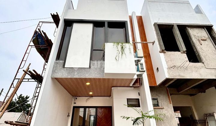 Rumah Eksklusif letak Strategis di Depok