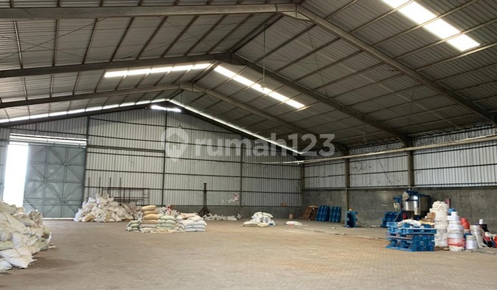 Good Warehouse 750 m2 Mojosari, Mojokerto Freehold Title