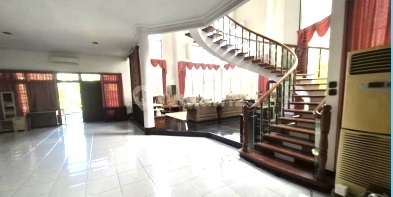 Rumah Butuh Minim Renovasi Unfurnished SHM kertajaya, Surabaya 2
