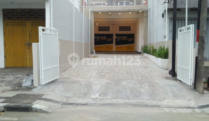 Shop House in Gajah Mada, Magersari, Mojokerto City, 600 m² 1