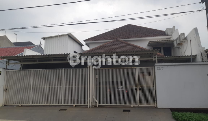 Manyar Tompotika Dekat Petra 2 Manyar Tompotika Dekat Petra 2