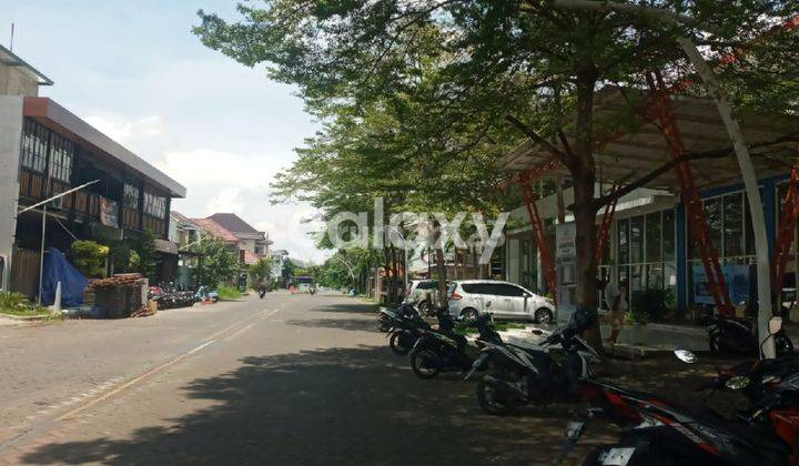 Rumah cantik dipusat kota dengan fasilitas kolam renang harga murah di jati Sidoarjo Jawa Timur 2