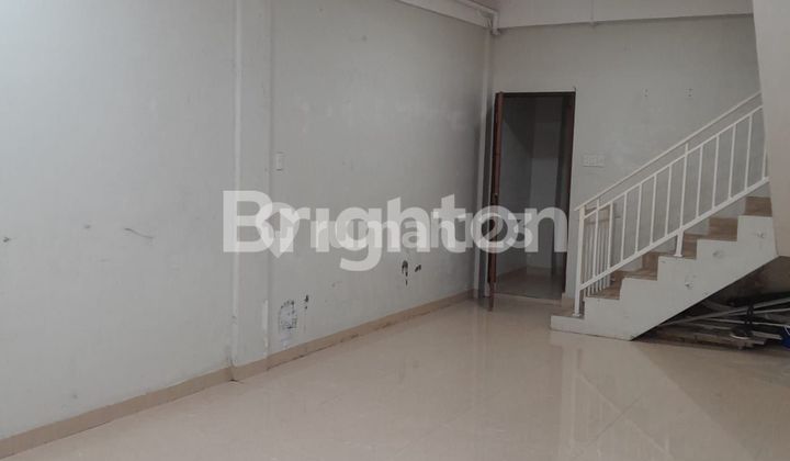 SHOPHOUSE FOR QUICK SALE on Prof.H.M.Yamin Street, Medan