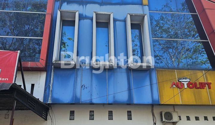 Ruko 3 tingkat dan daerah Startegis untuk buka Usaha  1