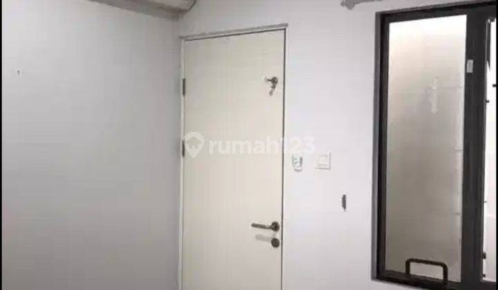 Rumah 2 Lat Semi Furnished, Rapih, Bagus Dan Siap Huni, Di Kawasan Malibu Gading Serpong 2