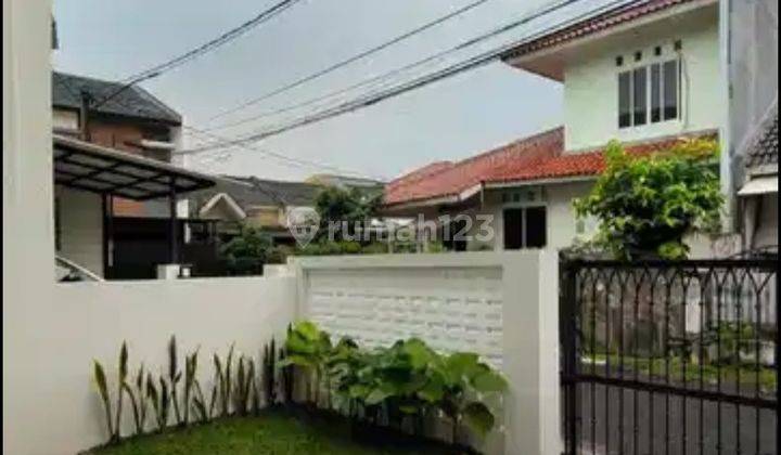 Rumah 2 Lat Baru Renov, Bagus, Cantik Dan Siap Huni, Di Kawasan Nusaloka Bsd  1