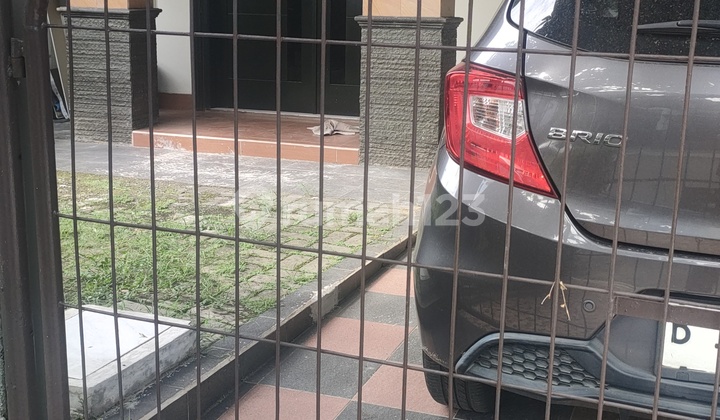 1.5 Lat Fully Built House, Semi-furnished, Clean, Move-in Ready, Located in Nusaloka Area, BSD. 1.5 Lat Fully Built House, Semi-furnished, Clean, Move-in Ready, Located in Nusaloka Area, BSD.