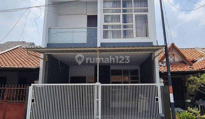 Disewakan Rumah Nyaman Babatan Pratama Wiyung Semi Furnished  1