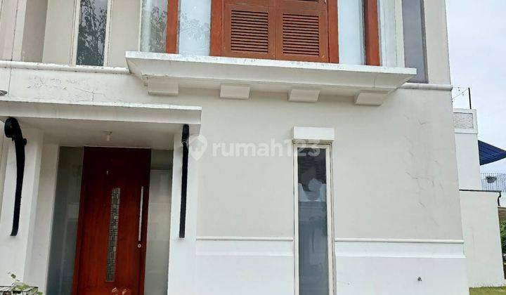 Sewa Rumah Cantik 2 Lantai Grand Harvest Nyaman 1