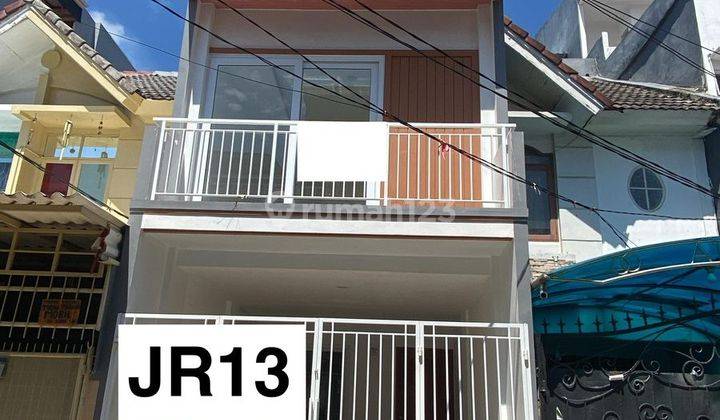 Rumah Baru Direnovasi Total, 3 Lantai, Cocok Utk Keluarga Di Taman Palem Lestari 1