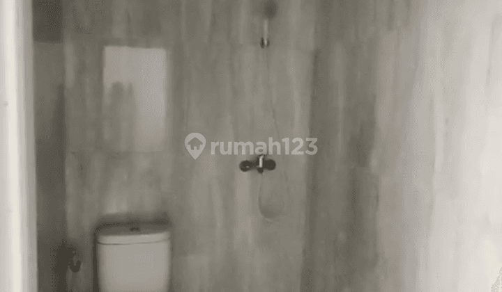 Rumah 6 X 15 & 2 Lantai Di Taman Palem Lestari 2