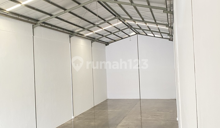 Warehouse Rental Daan Mogot Baru by the Main Road Warehouse Rental Daan Mogot Baru by the Main Road