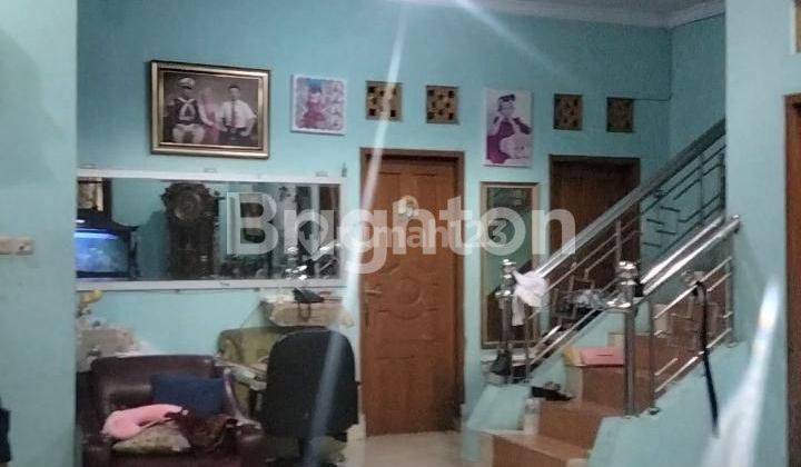 rumah besar megah akses jalan 2 mobil di sayap ujung Berung 2