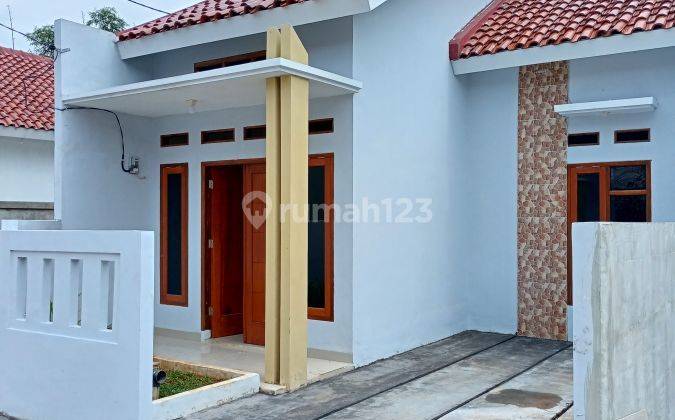 Jual Rumah Modern Dekat Stasiun Dan Jalan Utama 2