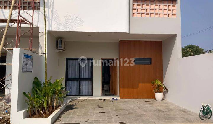 Rumah baru di jual akses mudah  di pinggir jalan raya Rumah 2