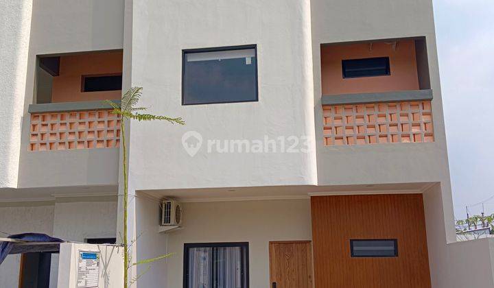 Rumah Di Pondok Cabe Ada Rooftopnya Depan Kampus Sahid  1