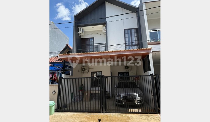 For Sale 2-Story House, Neat & Well-Maintained, Ready to Occupy in Melati Mas Regency.