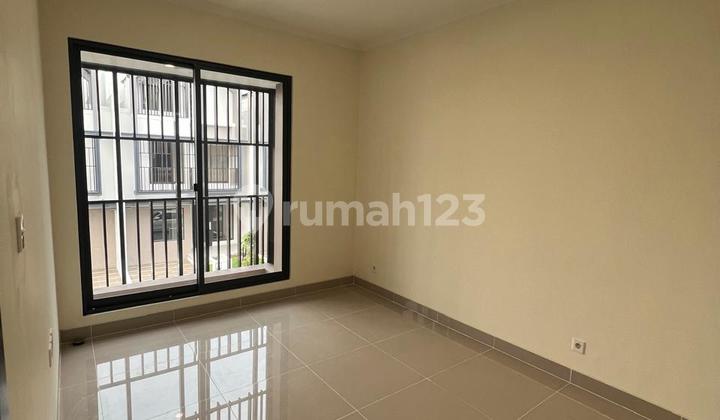 Dijual Rumah 2 Lt 6x12 Siap Huni Cluster Leonora Gading Serpong 2