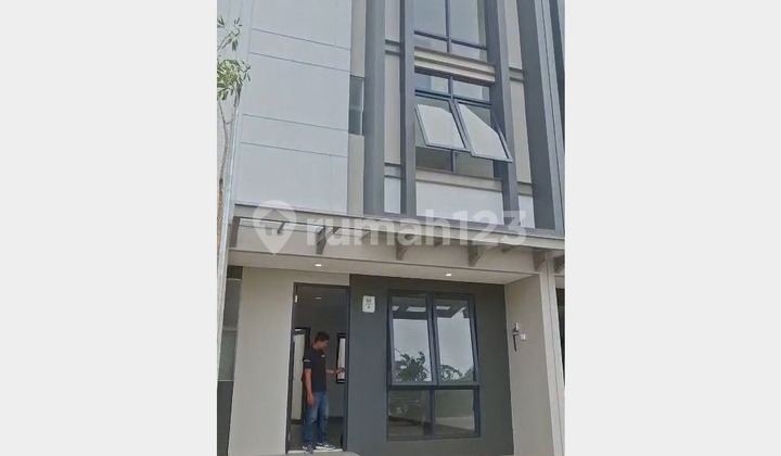 Dijual Rumah 3 Lt 3x15 Siap Huni Di Latinos Bussines Bsd