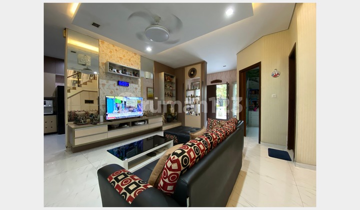 Dijual Rumah 2 Lt 10x20 Semi Furnished Cluster Sapphire Serpong