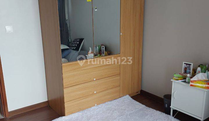 Apartemen 2 BR Full Furnish Lokasi Hook di Marigold Navapark 2