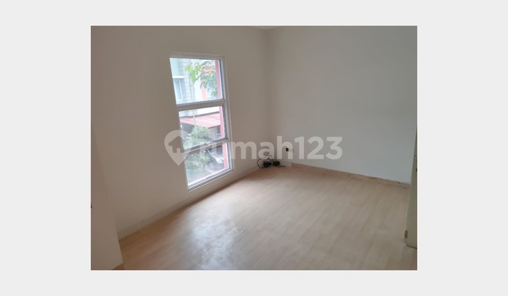 For Sale 2-Story House 5X8 Semi-Furnished Arcadia Cluster Serpong 2