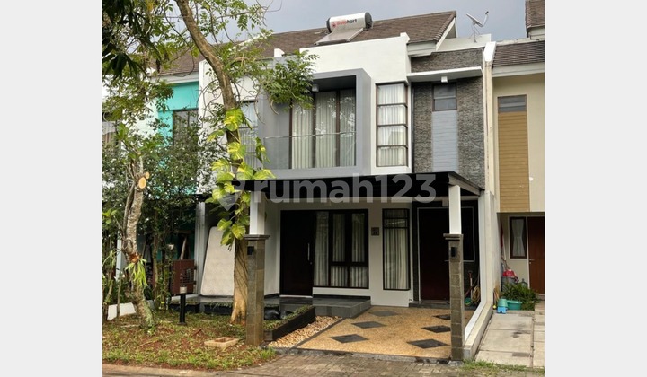 For Sale 2-Story House Semi Furnished Ready to Occupy Foresta Cluster BSD