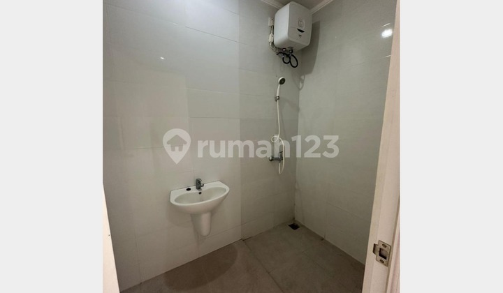 Dijual Rumah 8X12 Semi Furnished Siap Huni Cluster Latigo Village 2