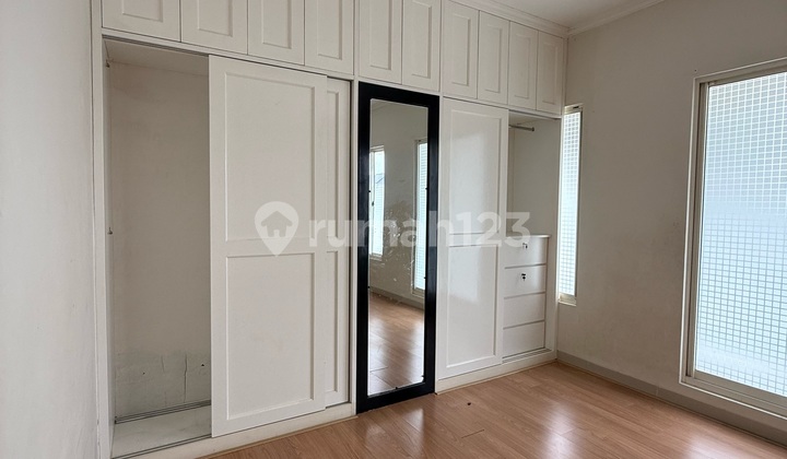 Dijual Murah Rumah Hook 12X18 (223M2) di Boulevard Cluster Maxwell Summarecon Serpong 2