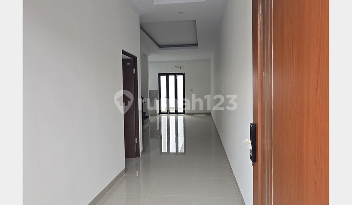 For Sale 2-Story House 5X20 Ready to Occupy in DKI Meruya Kembangan Plot 2