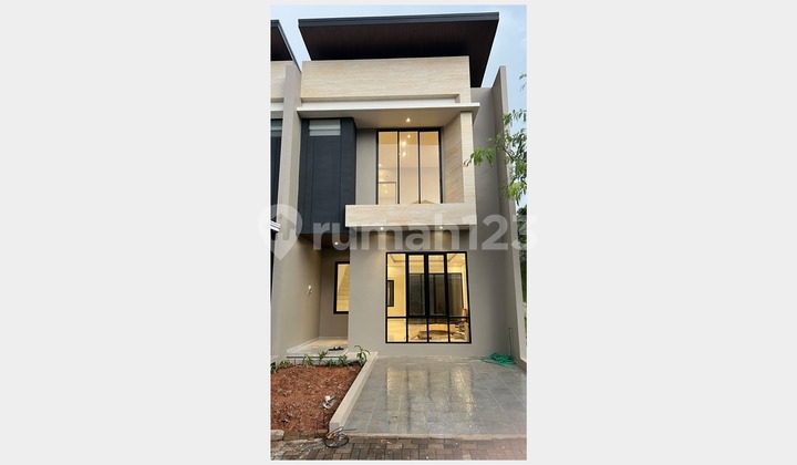 Dijual Rumah 2 Lt 6X18 Siap Huni Cluster Azzura Vanya Park Bsd