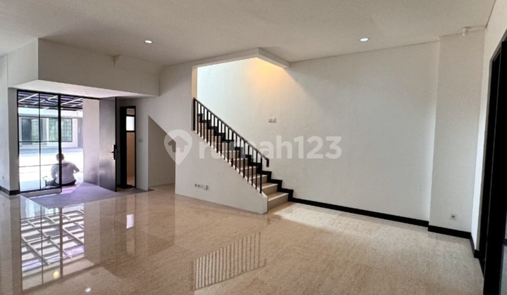 Dijual Rumah 3 Lt 9X16 Semi Furnished Cluster Welton Bsd