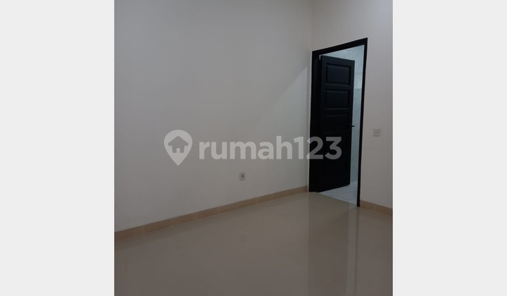 For Sale 2-Story House 8X17 Ready to Occupy in Villa Melati Mas Serpong 2