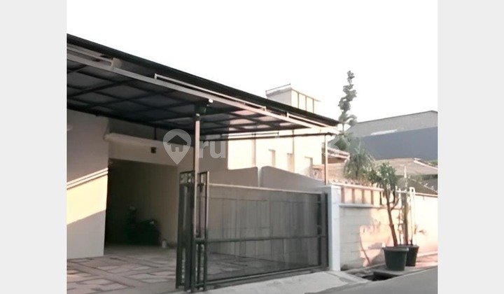 For Sale: Neat and Well-Maintained Strategic House in the Menteng Area, South Jakarta