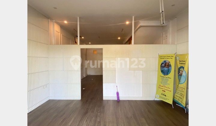 For Rent 5x12 Ready-to-Use Shop House in Golden Viena BSD For Rent 5x12 Ready-to-Use Shop House in Golden Viena BSD
