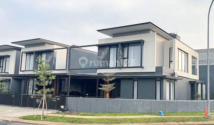 Rumah HOOK LUXURY di Kota Baru Parahyangan 1