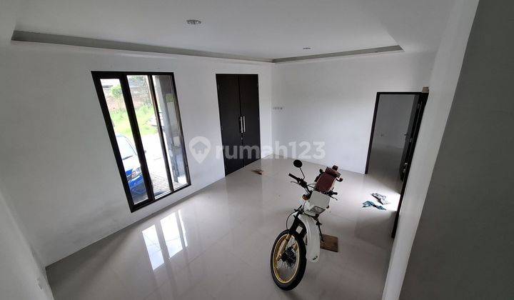 Dijual Rumah Baru Di Komplek Culdesac One Gate System Di Bojong Koneng Cikutra
 1