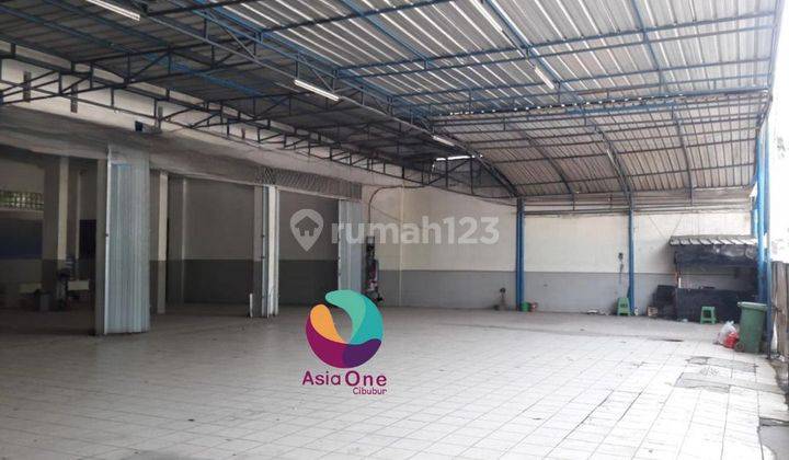 Disewakan Ruang Usaha/Showroom Strategis Di Cibubur 1