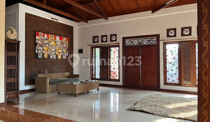 Rumah Besar Tegah Kota Klandasan 1