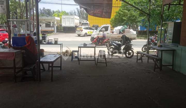 Rumah Pinggir Jalan Poros Rumah Pinggir Jalan Poros