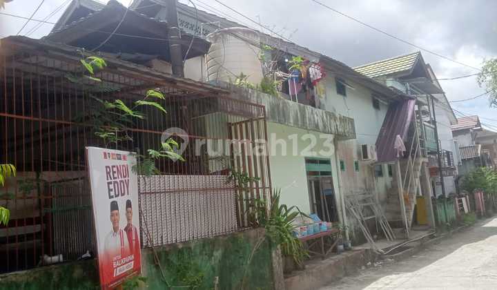 Rumah Pinggir Jalan Poros 2