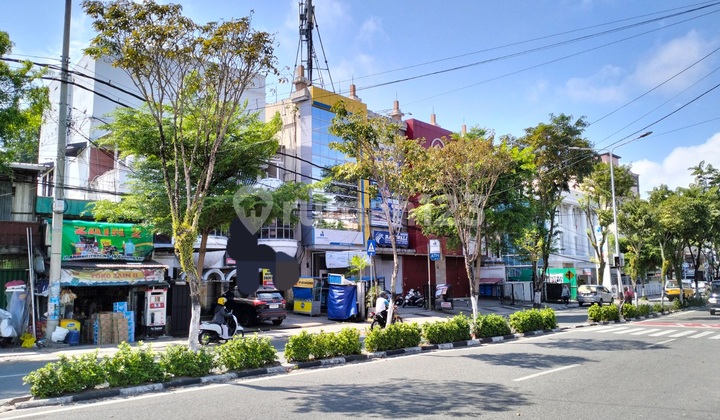 Rumah Pinggir Jalan Utama Tengah Kota 2