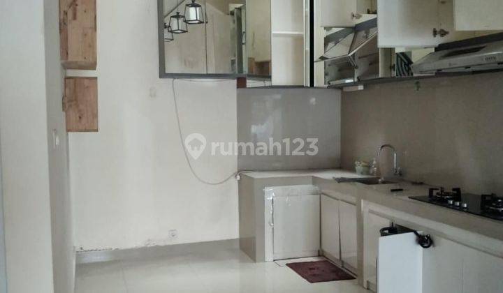 dapur rumah 2 lantai di perum