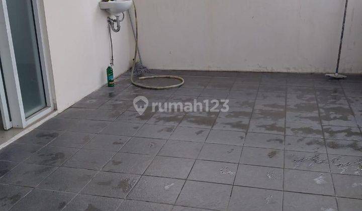 foto lainnya rumah 2 lantai di perum