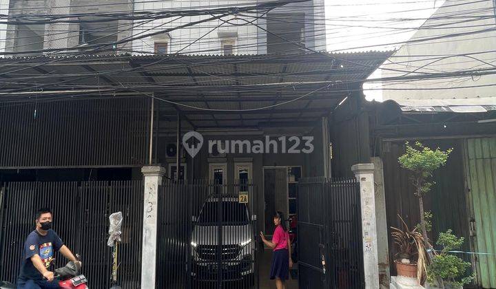 Rumah 4.5 Lantai Di Jelambar Bangunan Kokoh Lokasi Sangat Strategis  di Jelambar Utama Sakti, Jelambar 2