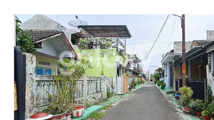 Sell Land Row Beautiful Sampang House