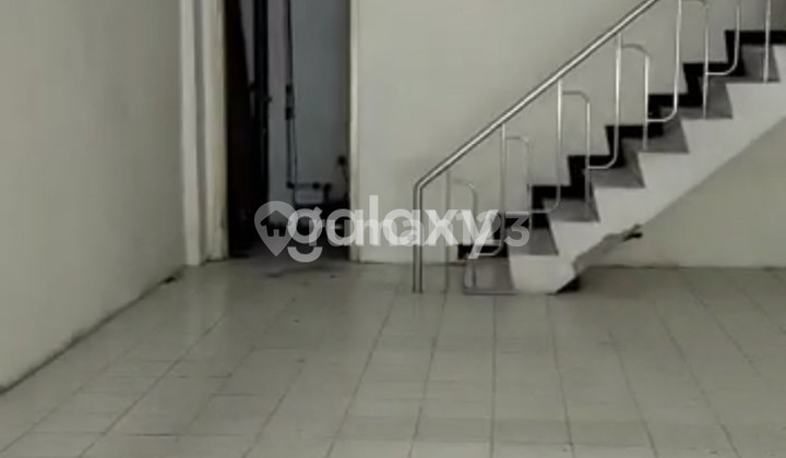 COMMERCIAL AREA RUKO IN RADEN SALEH, CENTRAL SURABAYA