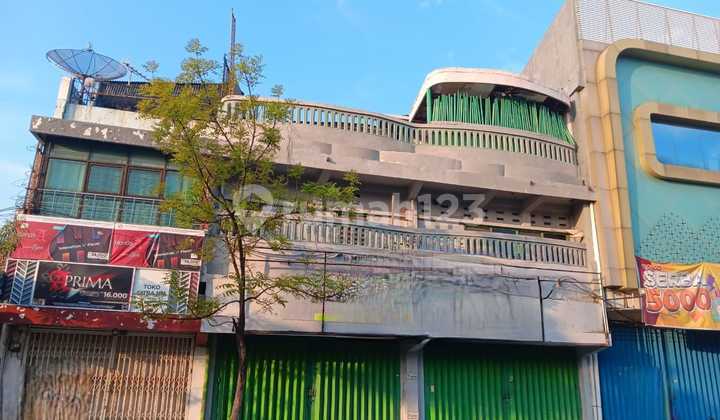 Dijual Ruko 2 Unit Jadi 1 di Jalan Ngaglik Surabaya Pusat – Nol Jalan Raya, 3 Lt