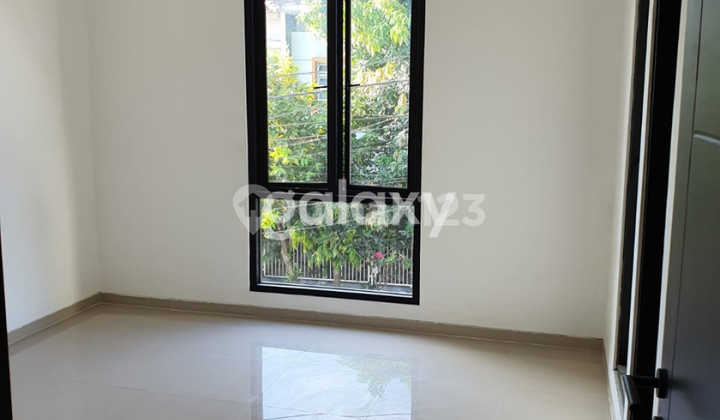 Rumah dijual daerah Nirwana Eksekutif baru gress surabaya timur 2