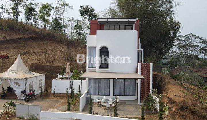 RUMAH MEWAH DIATAS AWAN DI BANDUNG 1